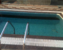 AAMBY-VALLEY-POOL-PICS